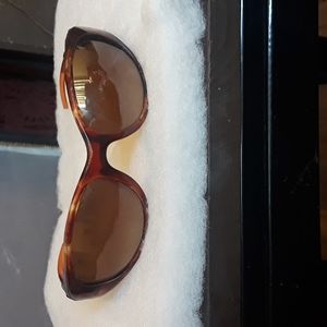 Maui Jim's "Volcano" sunglasses tortoise frames